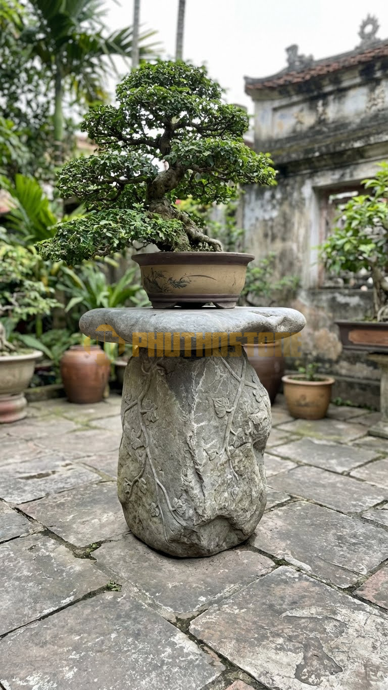 Đôn Vuông Đá Cuội Chạm Hoa Dây (Dây Leo) Viền Quanh Thân – Vuông 35cm, Cao 50cm
