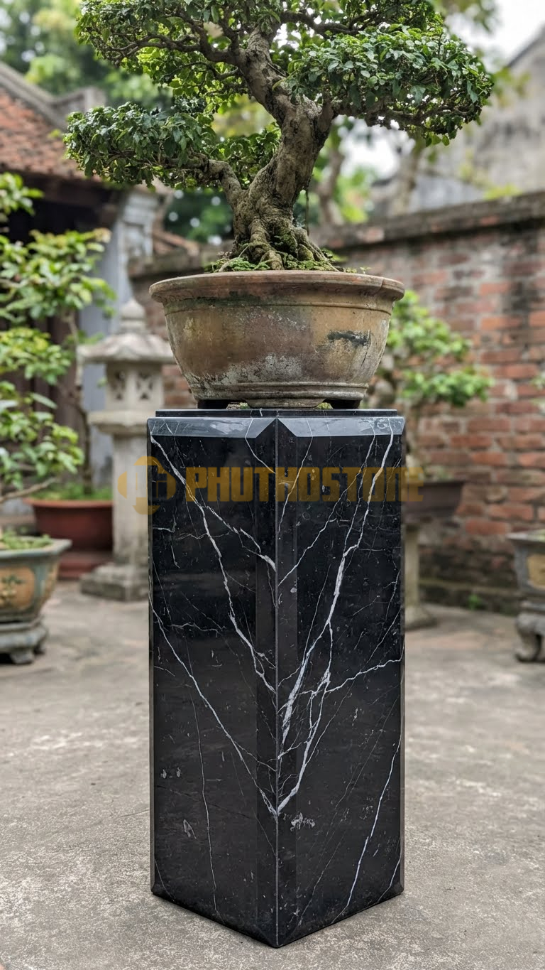Đôn Vuông Đá Đen Tia Chớp Dáng Trụ Thẳng, Mặt Mài Bóng, Cạnh Vát Kim Cương – Vuông 30cm, Cao 70cm