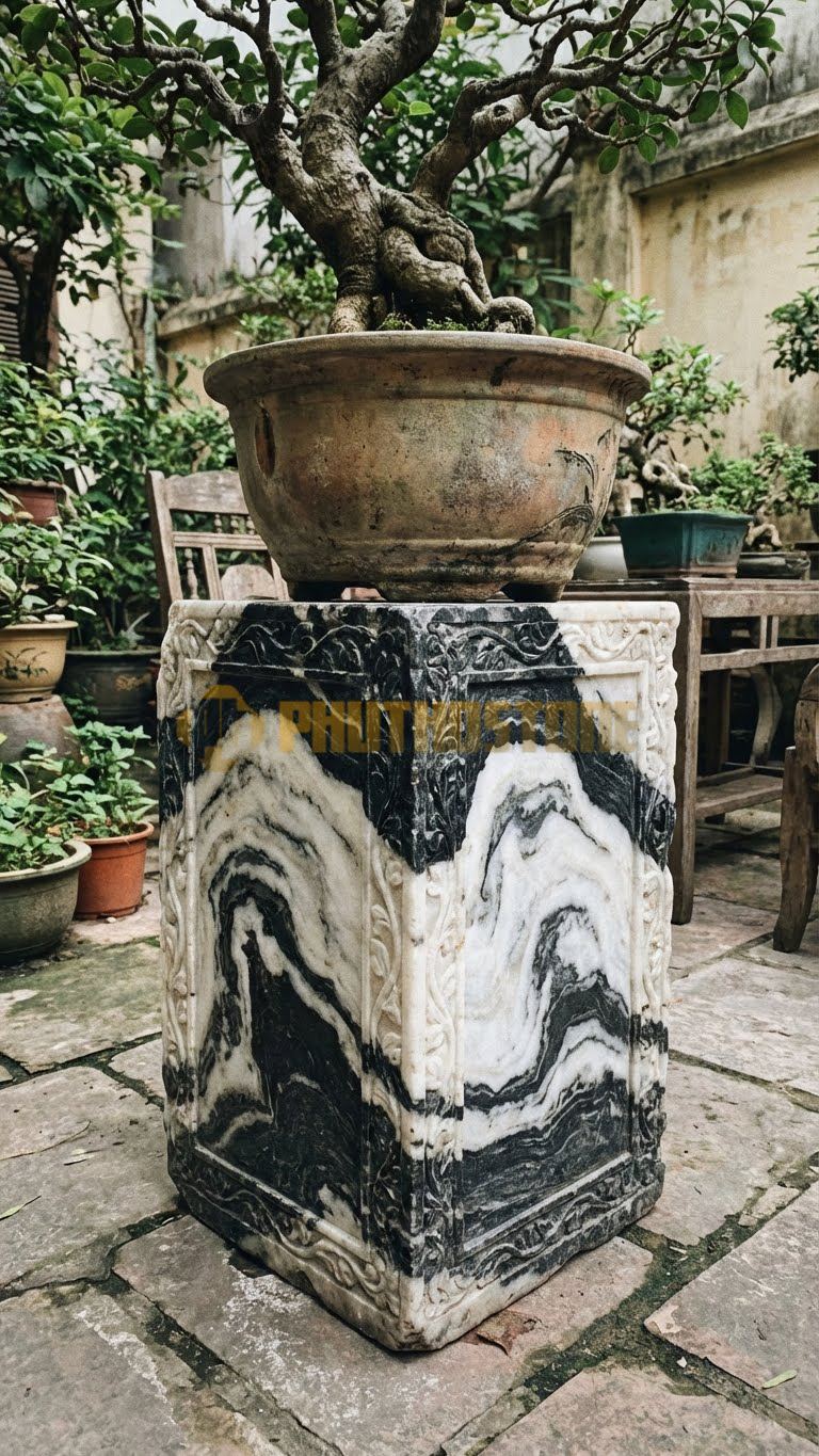 Đôn Vuông Đá Tuyết Sơn Chạm Hoa Dây (Dây Leo) Viền Quanh Thân – Vuông 35cm, Cao 50cm
