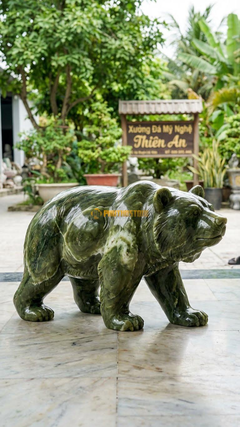 Gấu Đi Dạo Bằng Đá Serpentine, Kiểu Dáng Dáng Đi 4 Chân Lừng Lững. Kích Thước Dài 45cm.