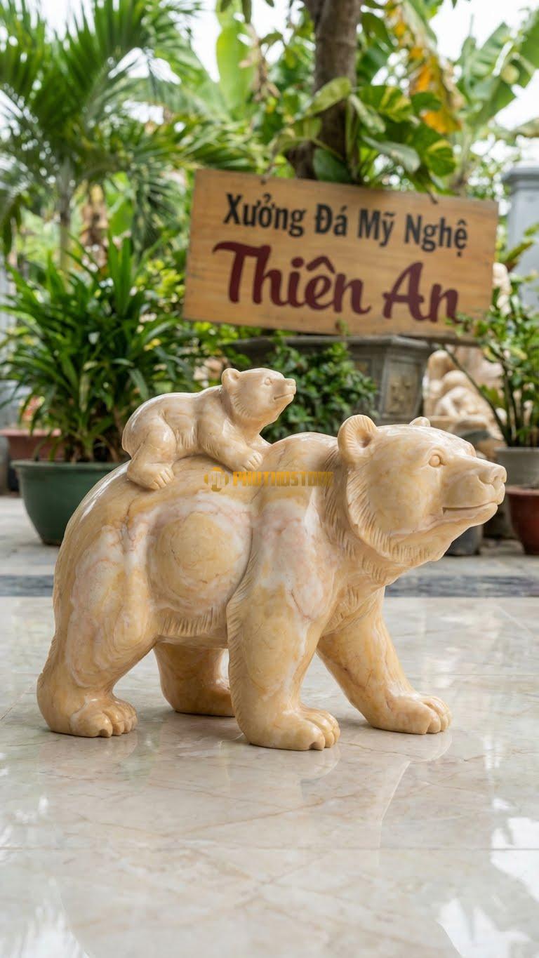 Gấu Mẹ Cõng Con Bằng Đá Vàng Nghệ An, Kiểu Dáng Kích Thước Dài 35cm.
