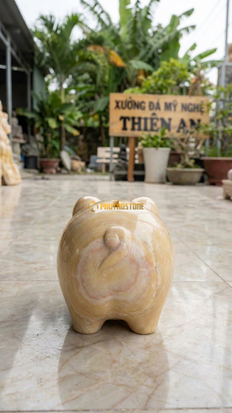 Heo Tiết Kiệm (Ống Heo Đá) Bằng Đá Vàng Nghệ An, Kiểu Dáng Rỗng Ruột Để Nhét Tiền. Kích Thước Cao 20cm.