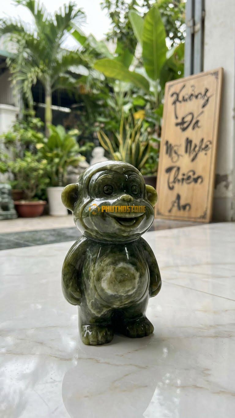 Khỉ Hoạt Hình Bằng Đá Serpentine, Kiểu Dáng Mặt Cười Láu Lỉnh. Kích Thước Cao 12cm.