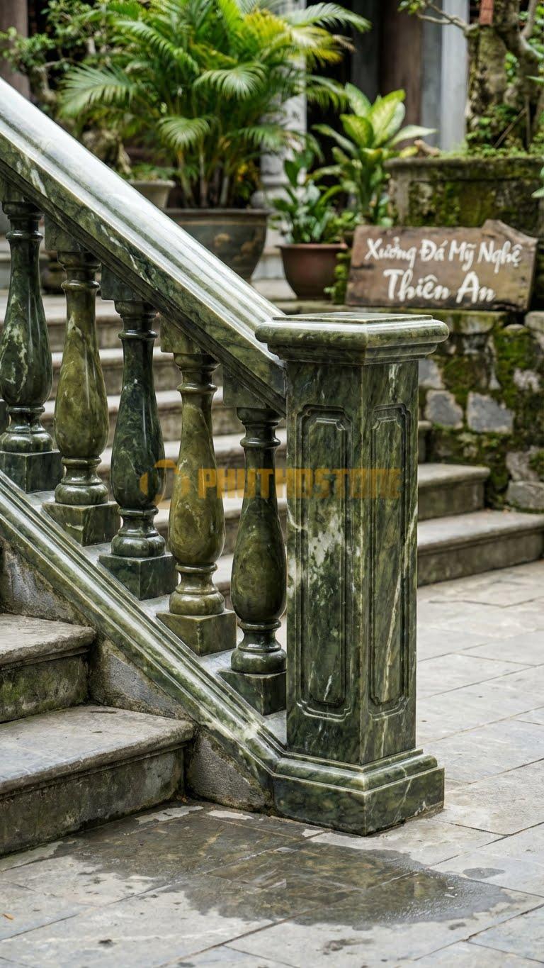 Lan Can Đá Serpentine Con Tiện Bình Vôi Hy Lạp: Thân Tròn Trơn, Tỷ Lệ Vàng Thắt Eo Thanh Thoát, Kích Thước: Đường Kính 14Cm, Cao 85Cm