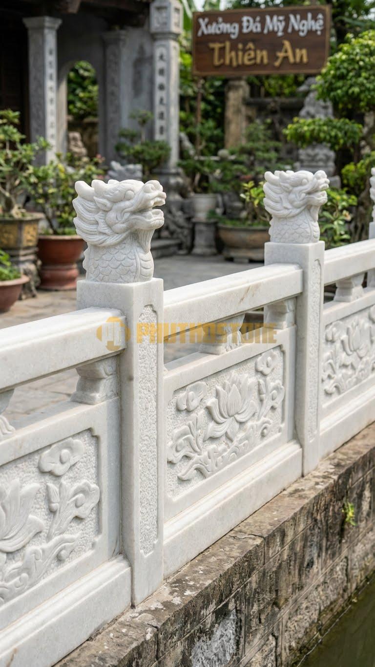 Lan Can Đá Trắng Muối Cầu Đá Trụ Lan Can: Trụ Lan Can Tạc Đầu Rồng Hướng Lên, Kích Thước: 120Cm X 107Cm X 15Cm