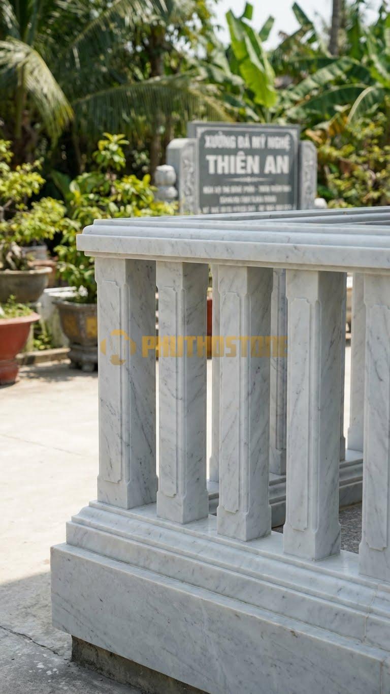 Lan Can Đá Trắng Yên Bái Con Tiện Vuông Hiện Đại: Khối Vuông, Phào Chỉ Đơn Giản, Kích Thước: Đường Kính 15Cm, Cao 80Cm