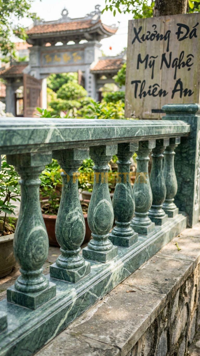 Lan Can Đá Xanh Ấn Con Tiện Bình Vôi Hy Lạp: Thân Tròn Trơn, Tỷ Lệ Vàng Thắt Eo Thanh Thoát, Kích Thước: Đường Kính 14Cm, Cao 85Cm