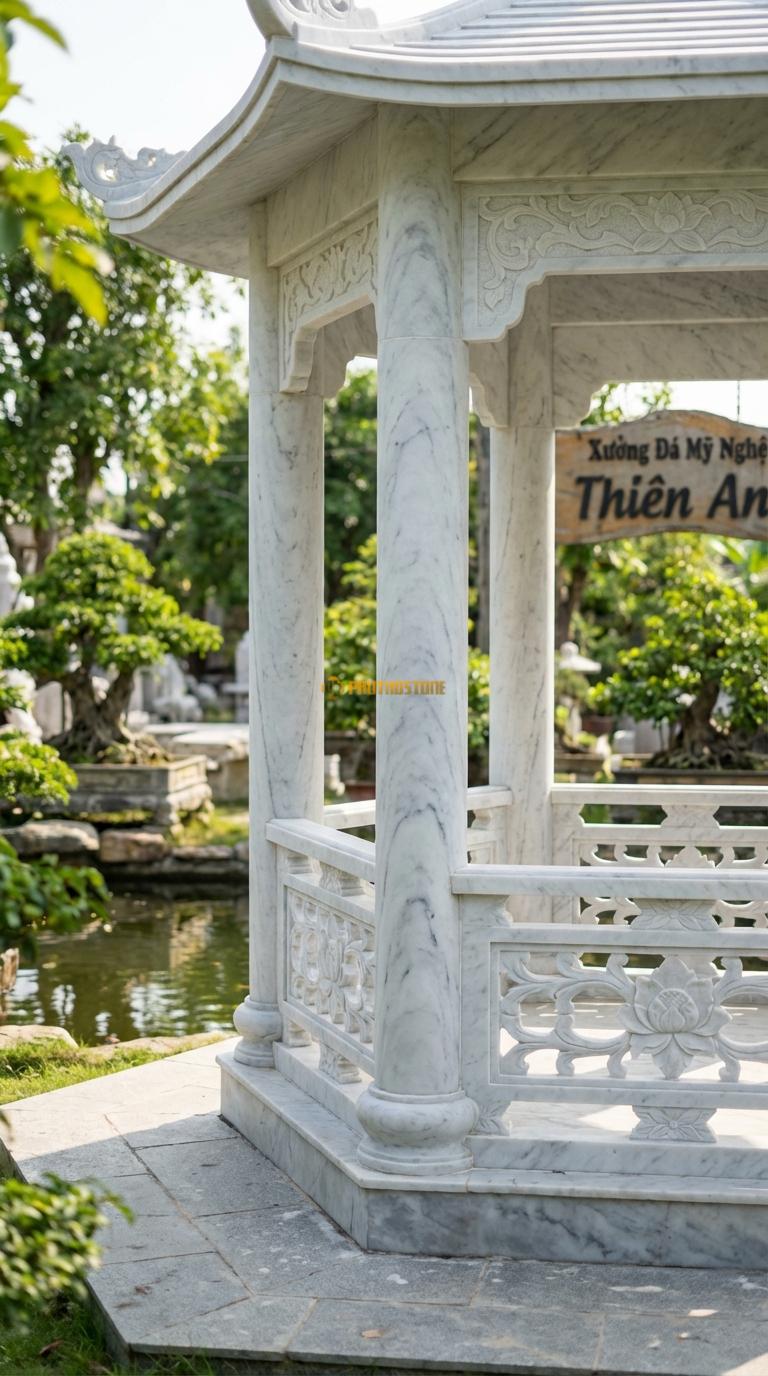 Lầu Bát Giác Đá Trắng Yên Bái Vườn Thượng Uyển: Lan can chạm thông phong hoa lá, cột nhỏ thanh thoát. đường kính 4m00