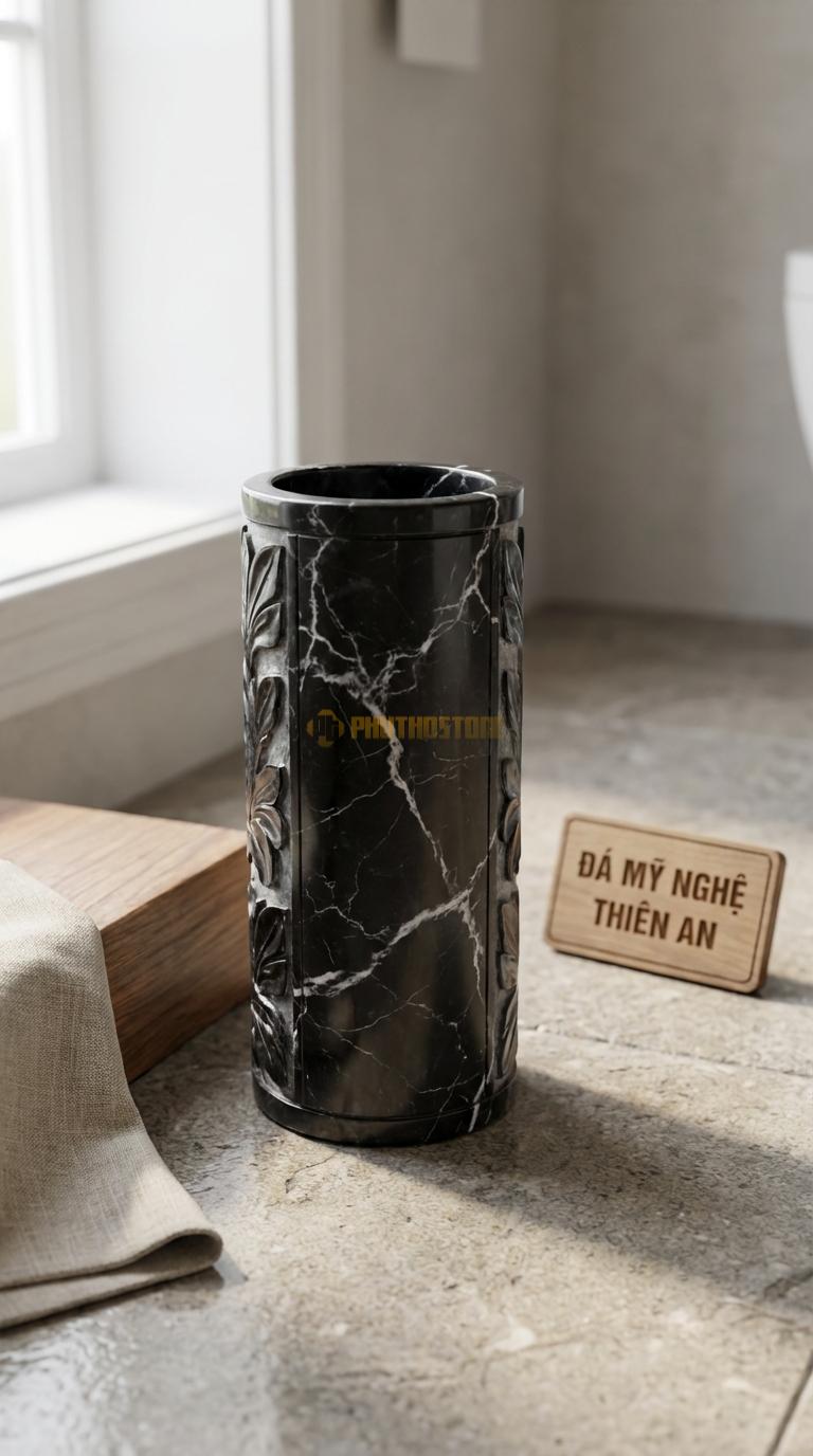 Ống Đá Đen Tia Chớp Cọ Chạm Phù Điêu Lá Hoa Văn Lá Cuộn Đối Xứng Đường Kính 13cm x H38cm