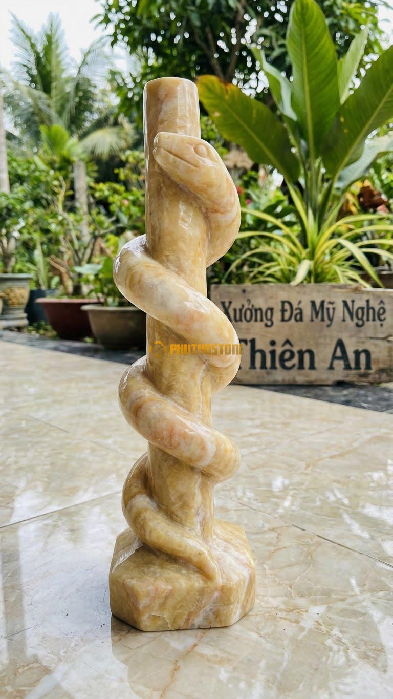 Rắn Quấn Gậy (Biểu Tượng Y Tế) Bằng Đá Vàng Nghệ An, Kiểu Dáng Kích Thước Cao 35cm.