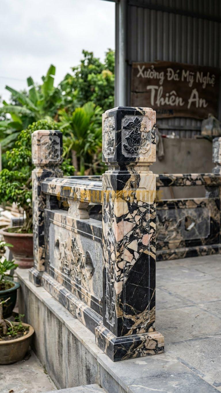 Trụ Lan Can Đá Da Báo Đèn Phù Điêu: Thân Trụ Chạm Tranh Đá, Có Khe Hở Thoát Sáng, Kích Thước: 30X30X120Cm