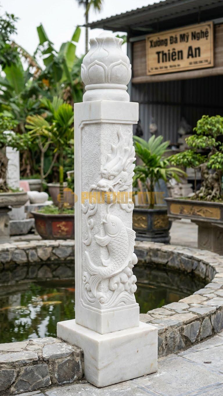 Trụ Lan Can Đá Trắng Muối Cá Chép Hóa Rồng: Hình Tượng Cá Chép Vươn Lên, Đặt Ở Góc Hồ, Kích Thước: 25X25X110Cm