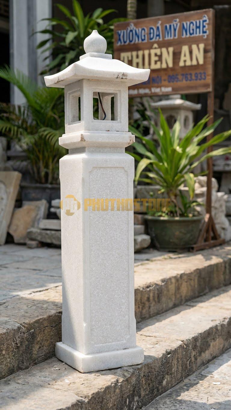 Trụ Lan Can Đá Trắng Muối Đèn Lồng Đèn Nhật: Đỉnh Hình Mái Che, Giữa Rỗng Để Luồn Dây Điện, Kích Thước: 30X30X127Cm
