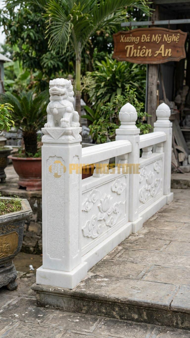 Trụ Lan Can Đá Trắng Muối Nghê Đá Trấn Trạch: Linh Vật Nghê Ngồi Bảo Vệ Lối Vào, Kích Thước: 35X35X130Cm