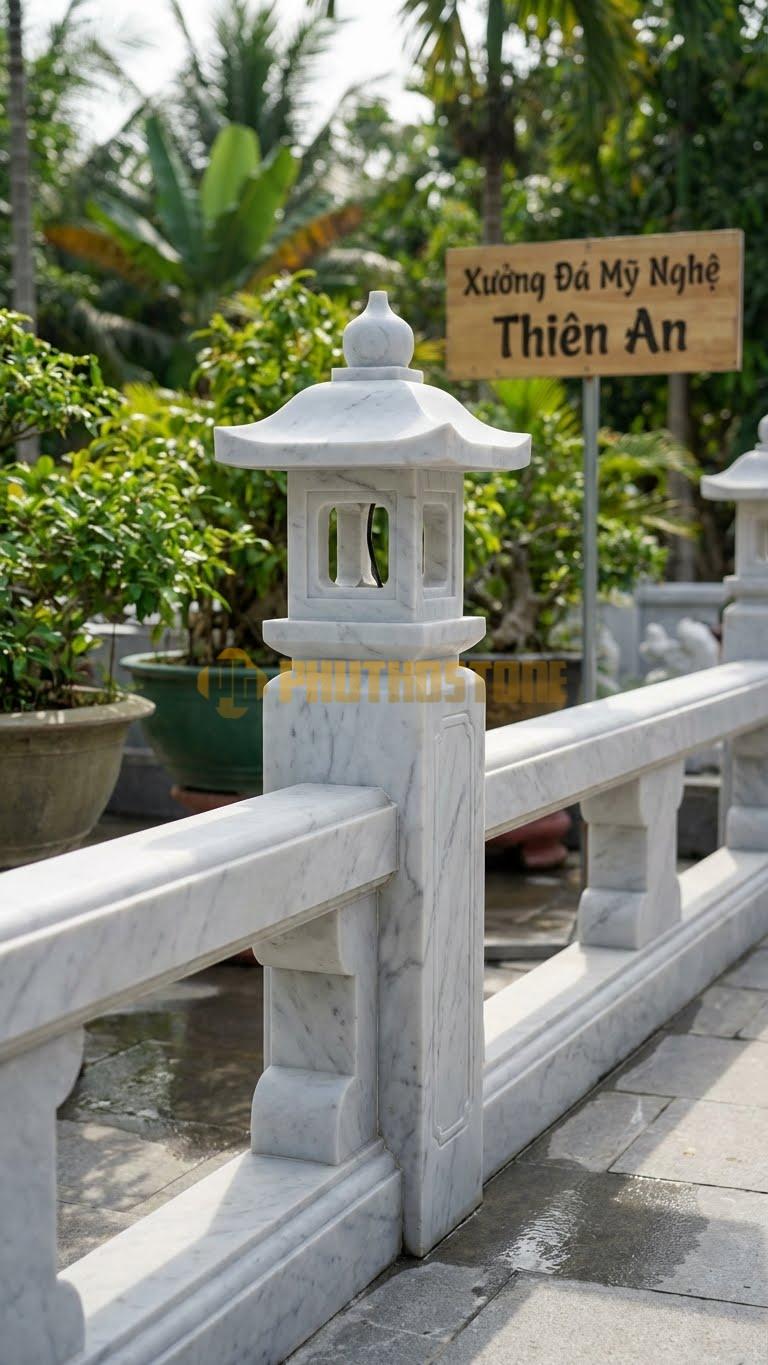 Trụ Lan Can Đá Trắng Yên Bái Đèn Lồng Đèn Nhật: Đỉnh Hình Mái Che, Giữa Rỗng Để Luồn Dây Điện, Kích Thước: 30X30X127Cm