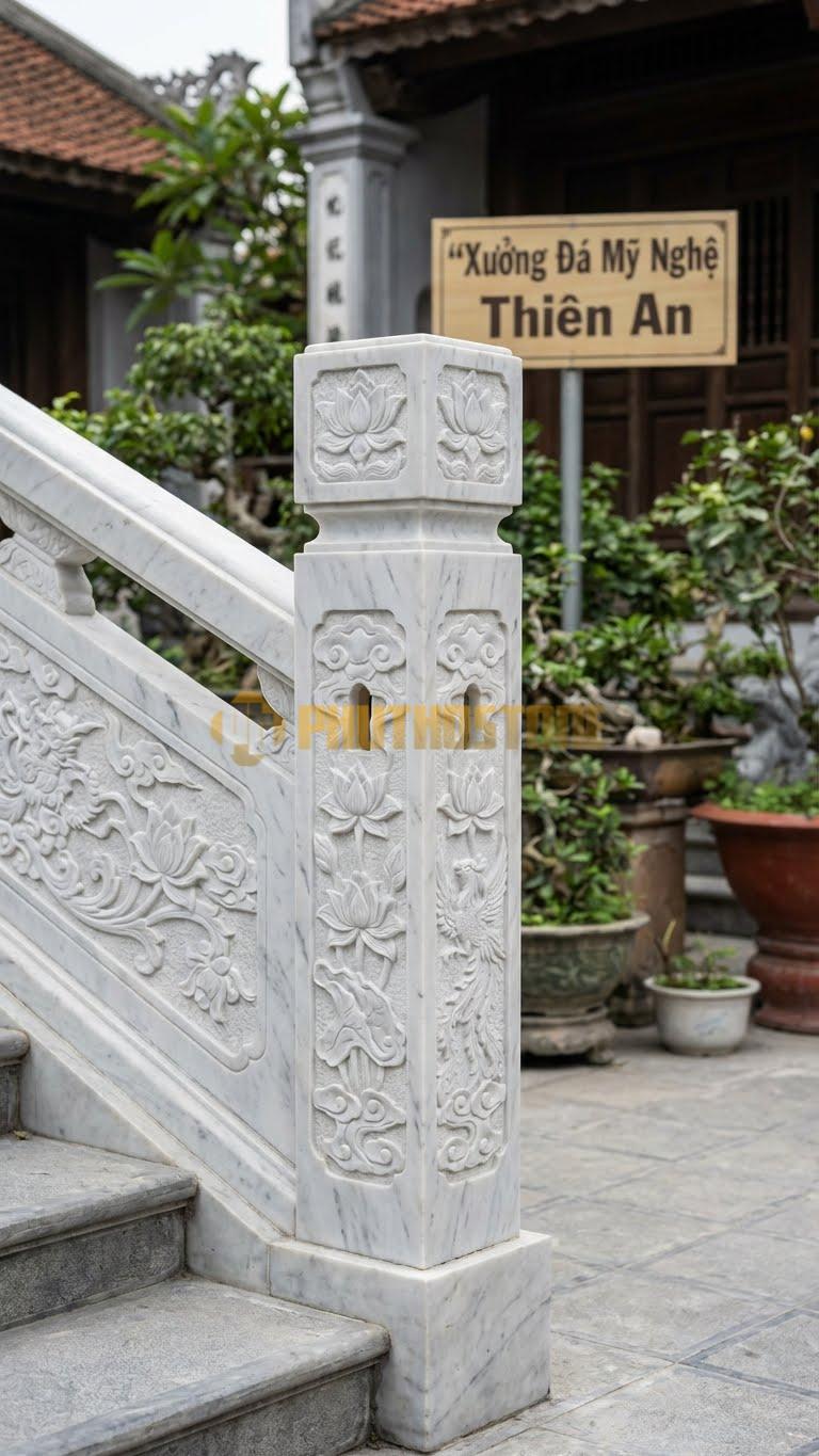 Trụ Lan Can Đá Trắng Yên Bái Đèn Phù Điêu: Thân Trụ Chạm Tranh Đá, Có Khe Hở Thoát Sáng, Kích Thước: 30X30X120Cm