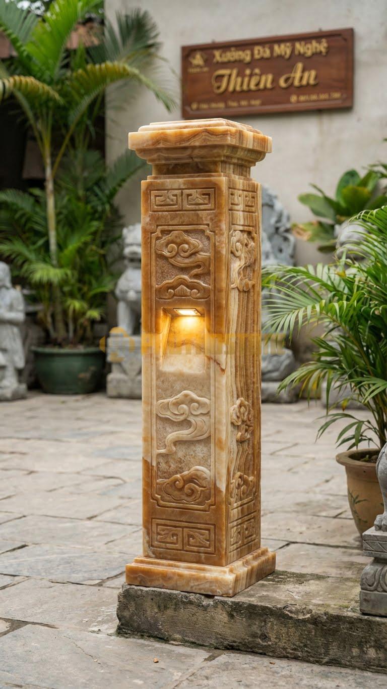 Trụ Lan Can Đá Vân Gỗ Đèn Phù Điêu: Thân Trụ Chạm Tranh Đá, Có Khe Hở Thoát Sáng, Kích Thước: 30X30X120Cm