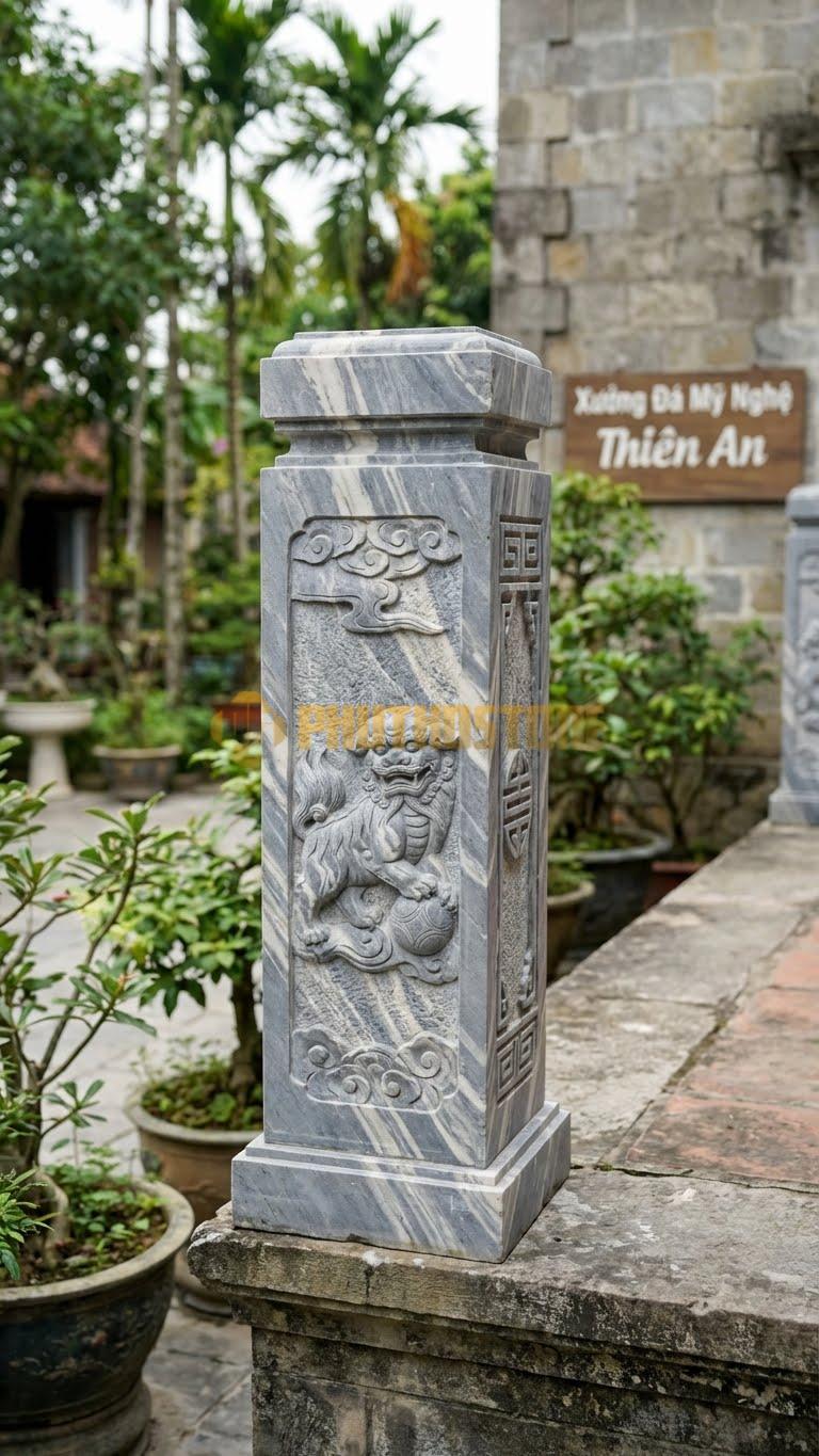 Trụ Lan Can Đá Vân Mây Sư Tử Đá: Sư Tử Hí Cầu, Biểu Tượng Cho Quyền Lực, Kích Thước: 35X35X135Cm