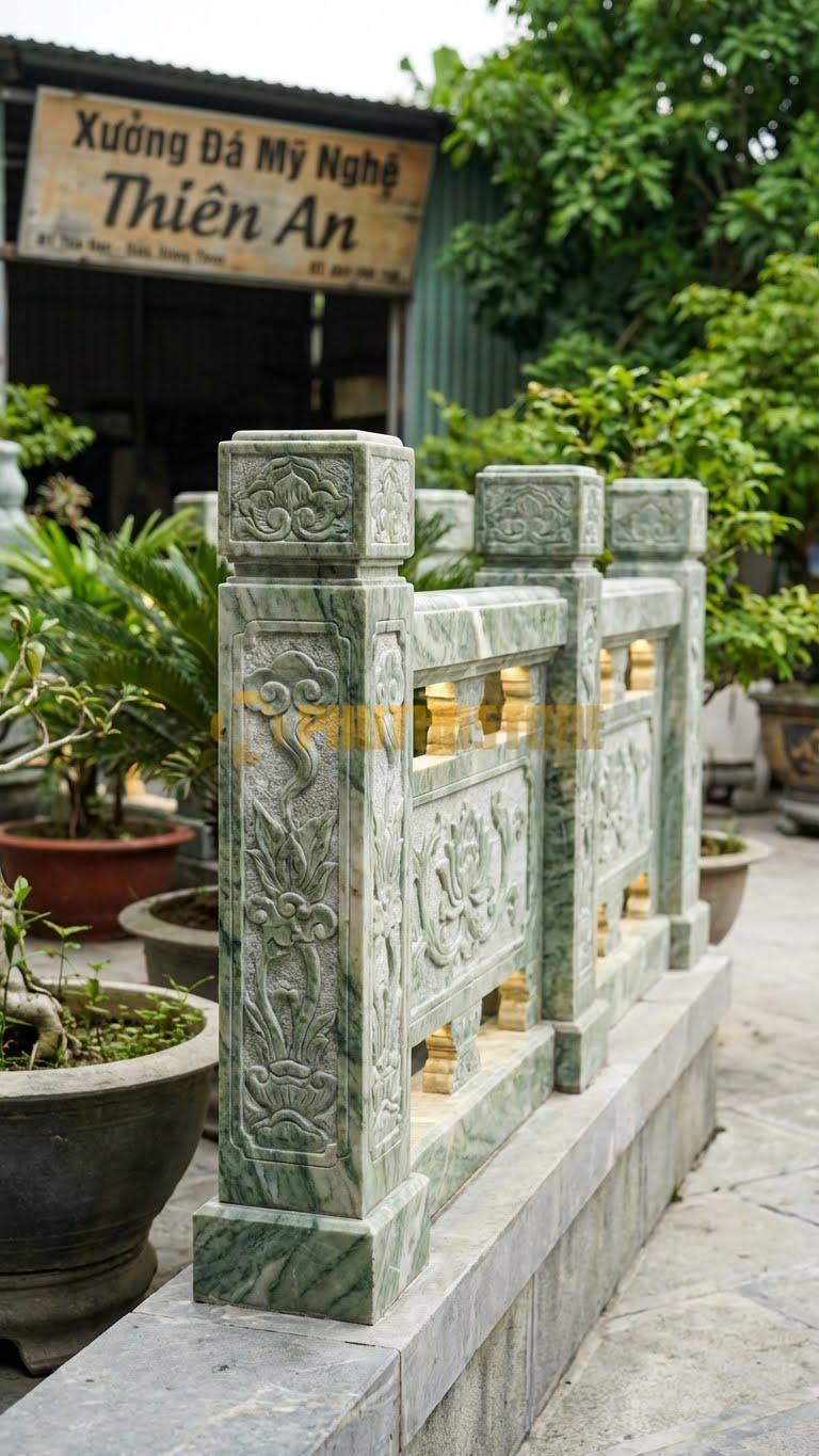 Trụ Lan Can Đá Xanh Ấn Đèn Phù Điêu: Thân Trụ Chạm Tranh Đá, Có Khe Hở Thoát Sáng, Kích Thước: 30X30X120Cm