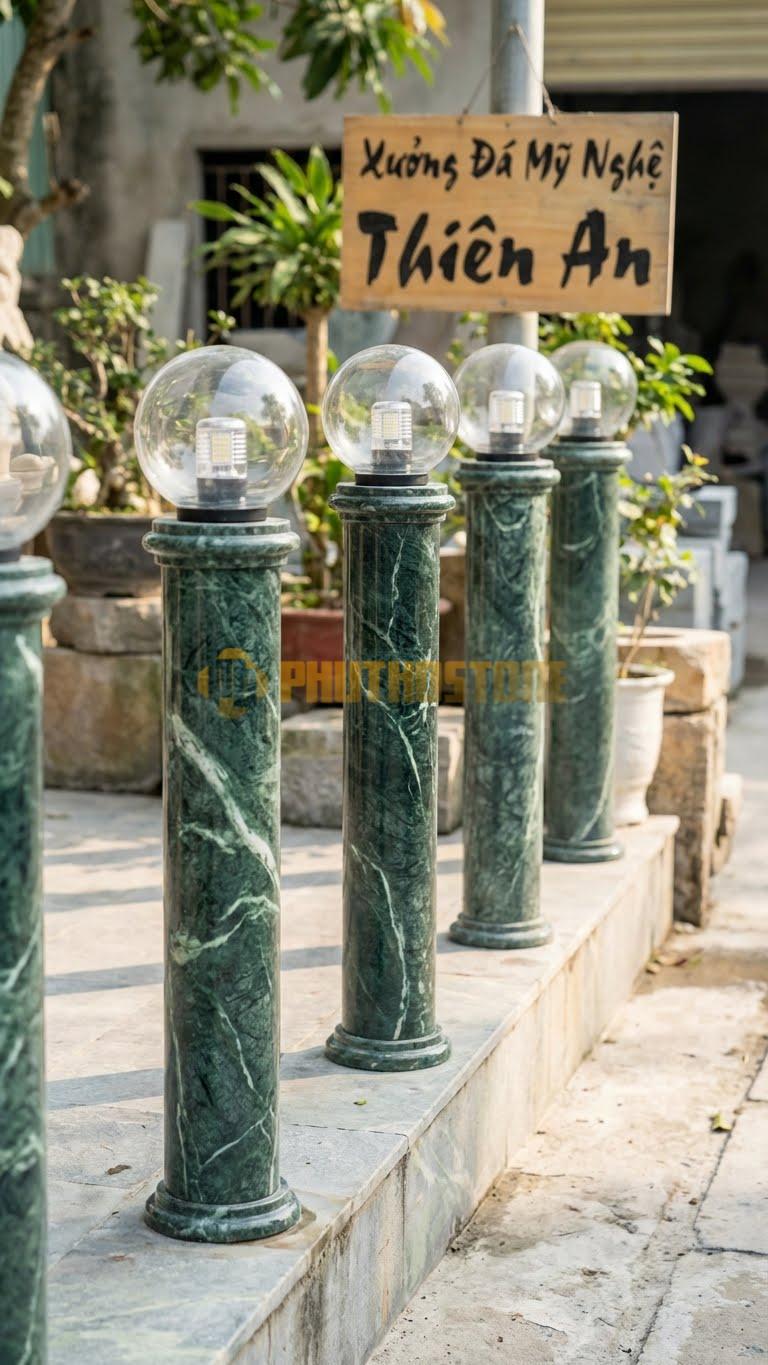 Trụ Lan Can Đá Xanh Ấn Đèn Tròn Hiện Đại: Thân Tròn, Đầu Lắp Đèn Led Hình Cầu Thủy Tinh, Kích Thước: D.20Cm, Cao 100Cm