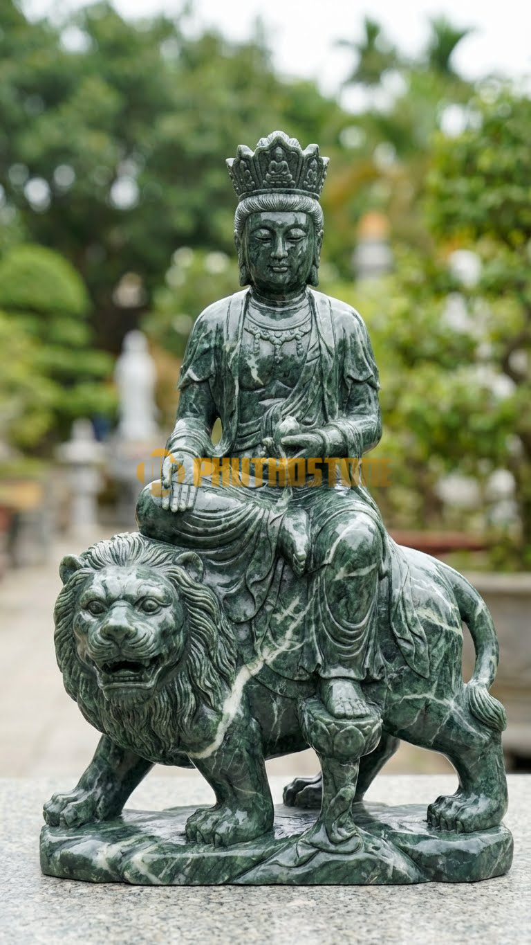Tượng Đại Thế Chí Cưỡi Sư Tử Đá Xanh Ấn Độ, Bồ Tát đội mão quan âm