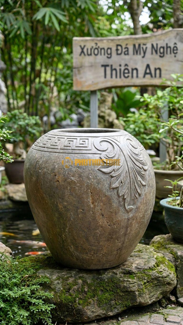 Vại “Triện Cổ & Lá Tây” Đá Cuội, Kích thước 70cm x 65cm, Hoa Văn Dải Triện Vuông Vức Kết Hợp Lá Tây (Acanthus) Phong Cách Tân Cổ Điển.