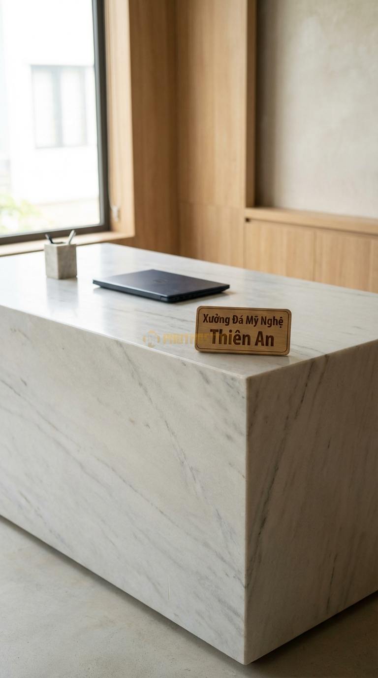 Bàn Làm Việc & Bàn Giám Đốc Bằng Đá Đá Trắng Yên Bái Monolith: Bàn được ghép từ các tấm đá lớn như một khối đá đặc 180cm x 80cm x 75cm